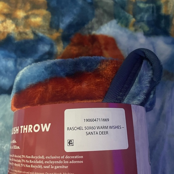 COPY - Warm Wishes Plush Throw Santa Deer 50x60 - Picture 8 of 8